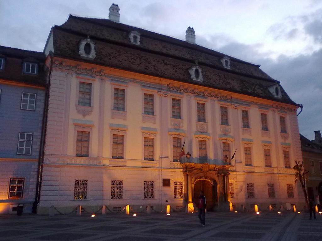 Central City Ap Sibiu Exterior foto
